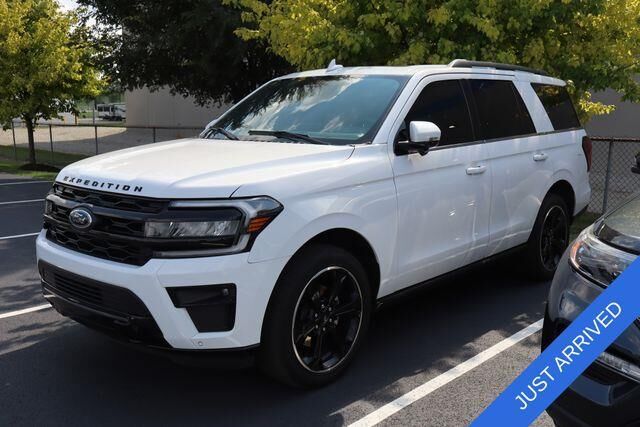 2023 Ford Expedition Limited — photo 1 of 26