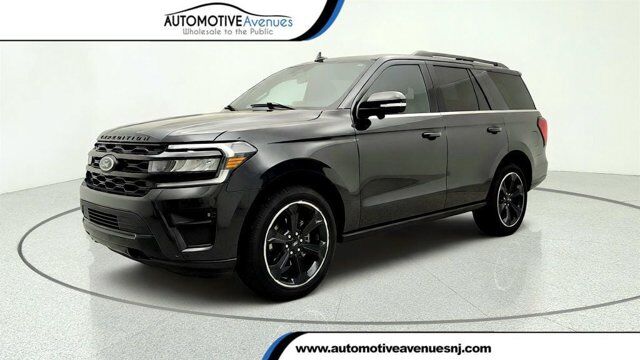 2023 Ford Expedition Limited — photo 1 of 2