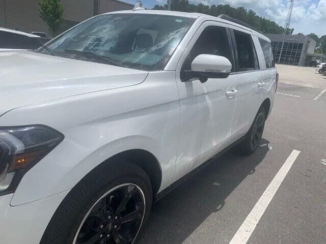 2023 Ford Expedition Limited — photo 1 of 15