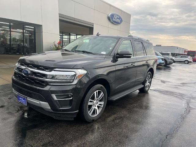 2024 Ford Expedition Limited — photo 1 of 16