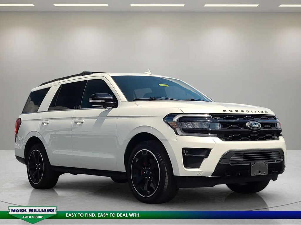 2022 Ford Expedition Limited — photo 1 of 46