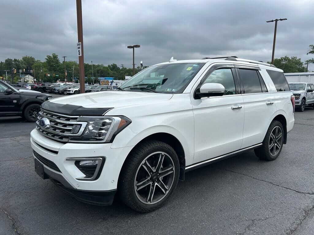2021 Ford Expedition Limited — photo 1 of 3