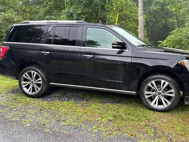 2021 Ford Expedition Limited — photo 1 of 27
