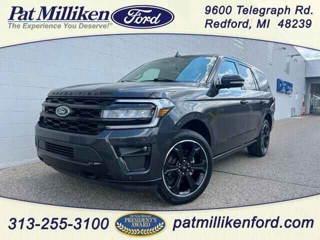 2022 Ford Expedition Limited — photo 1 of 13