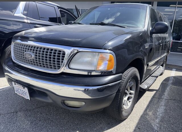 1999 Ford Expedition XLT — photo 1 of 2