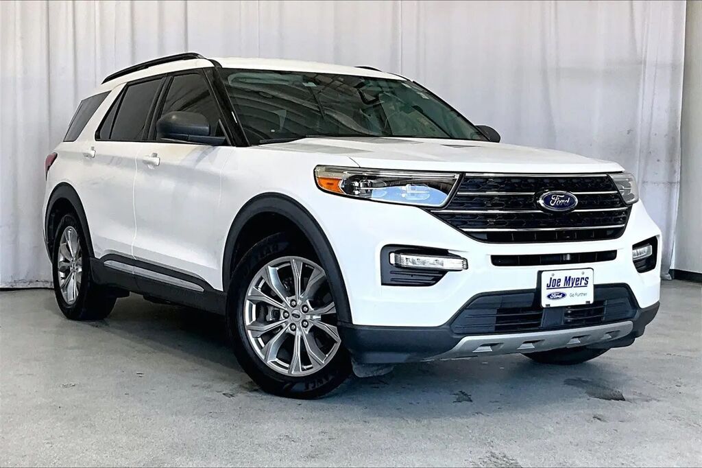 2021 Ford Explorer XLT — photo 1 of 39