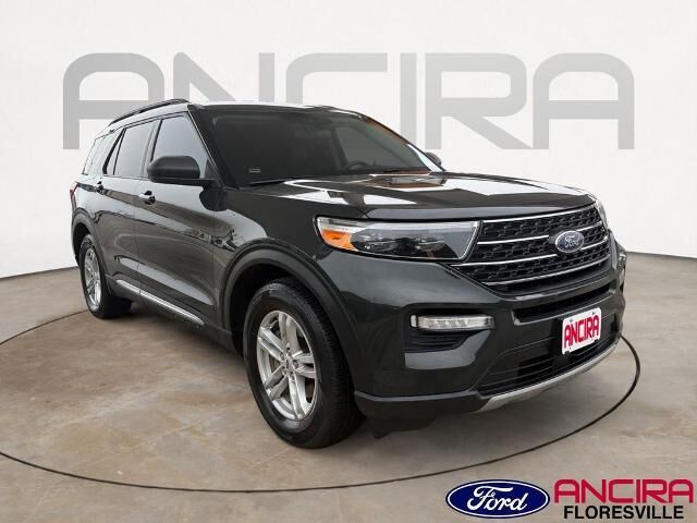 2022 Ford Explorer XLT — photo 1 of 12