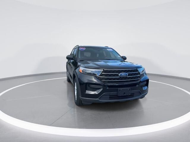 2022 Ford Explorer XLT — photo 1 of 13