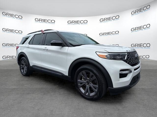 2023 Ford Explorer XLT — photo 1 of 12