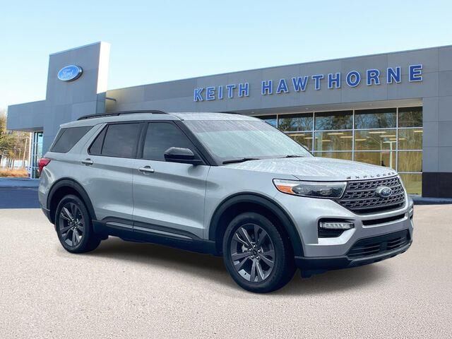 2023 Ford Explorer XLT — photo 1 of 26