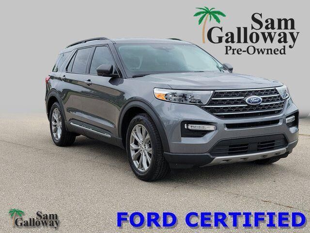 2023 Ford Explorer XLT — photo 1 of 13