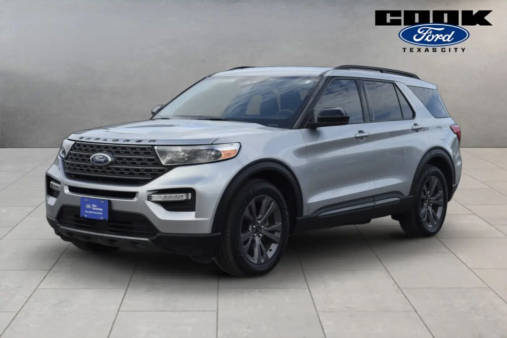 2023 Ford Explorer XLT — photo 1 of 13