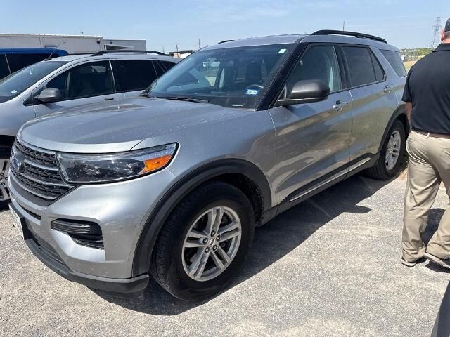 2024 Ford Explorer XLT — photo 1 of 24