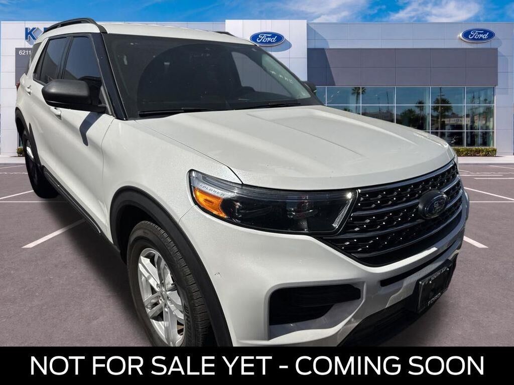 2024 Ford Explorer XLT — photo 1 of 4