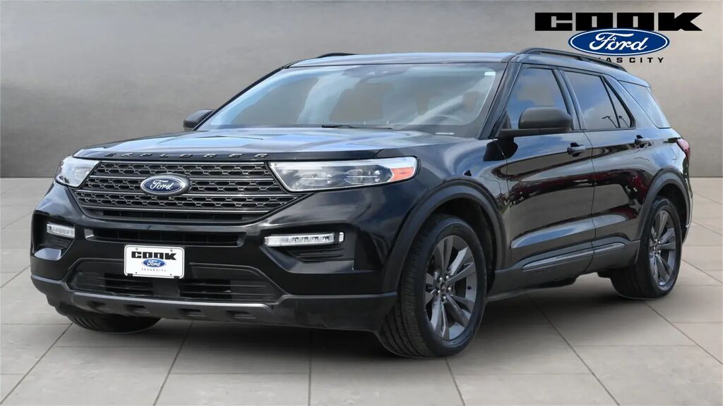 2021 Ford Explorer XLT — photo 1 of 17