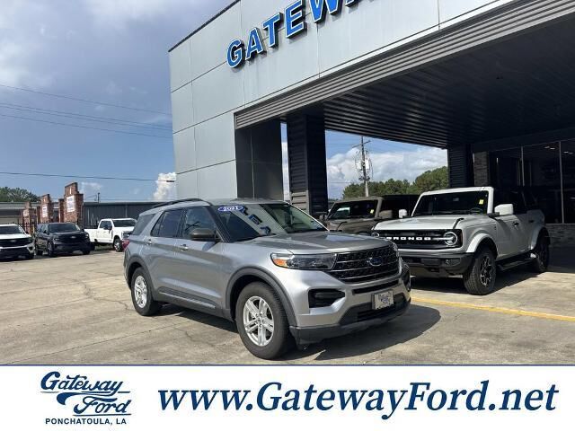 2021 Ford Explorer XLT — photo 1 of 13