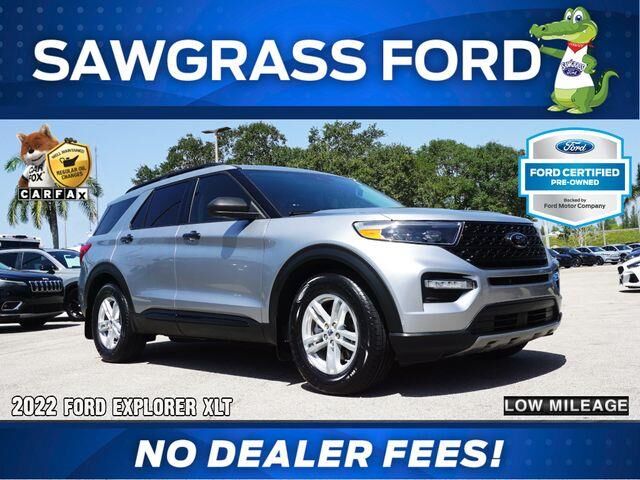 2022 Ford Explorer XLT — photo 1 of 26