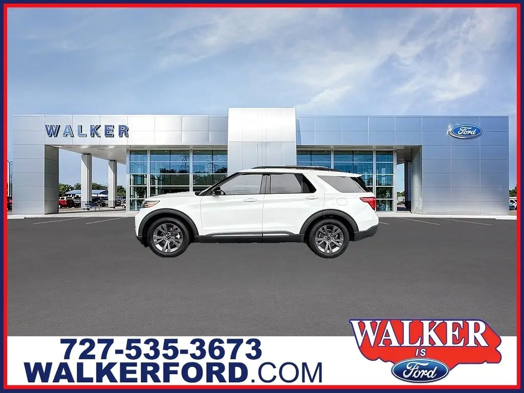2022 Ford Explorer XLT — photo 1 of 13