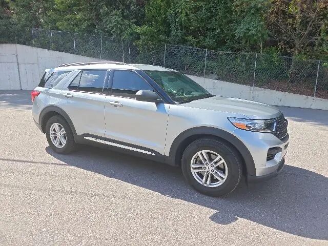 2023 Ford Explorer XLT — photo 1 of 10