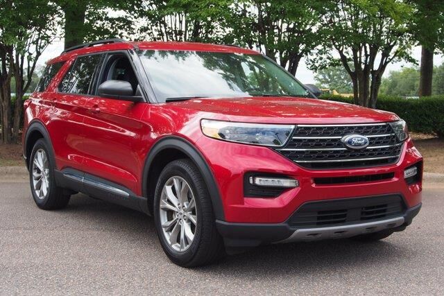 2023 Ford Explorer XLT — photo 1 of 14