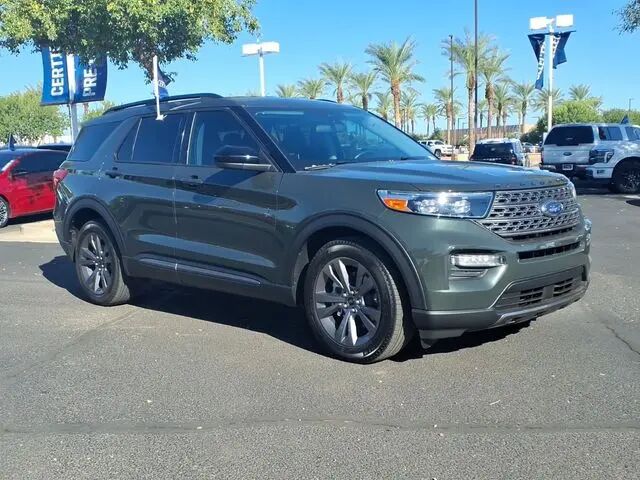 2024 Ford Explorer XLT — photo 1 of 27