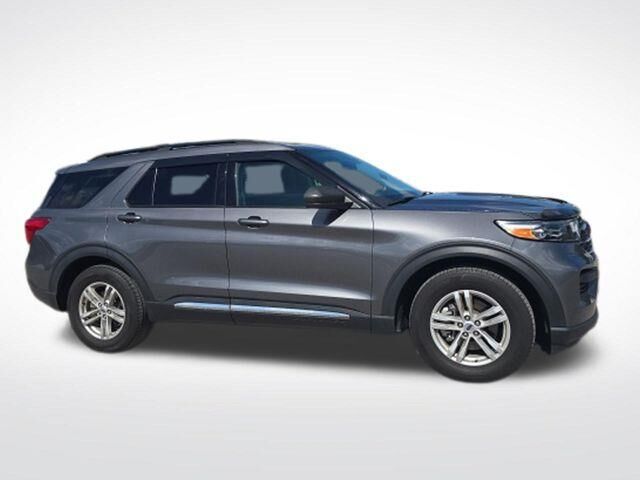 2024 Ford Explorer XLT — photo 1 of 38