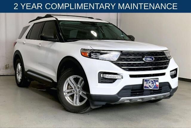 2024 Ford Explorer XLT — photo 1 of 26