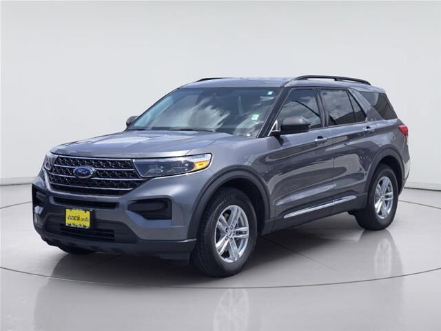 2024 Ford Explorer XLT — photo 1 of 38
