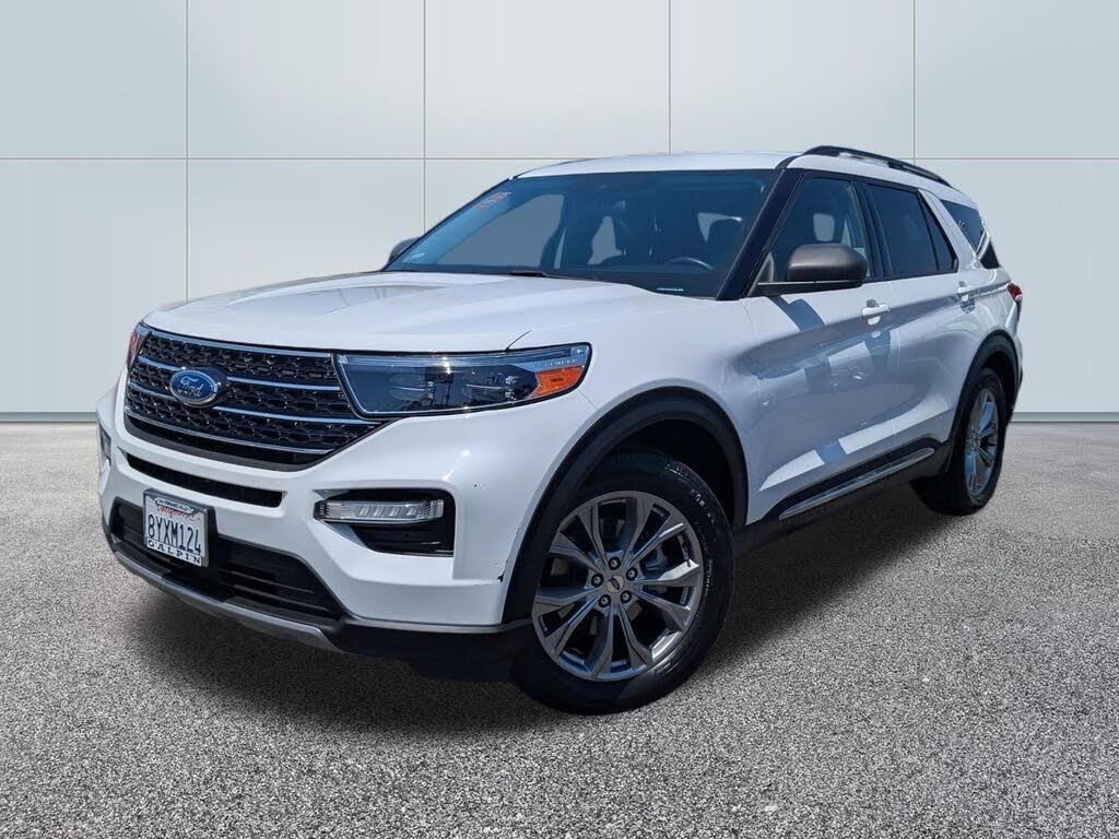 2021 Ford Explorer XLT — photo 1 of 2