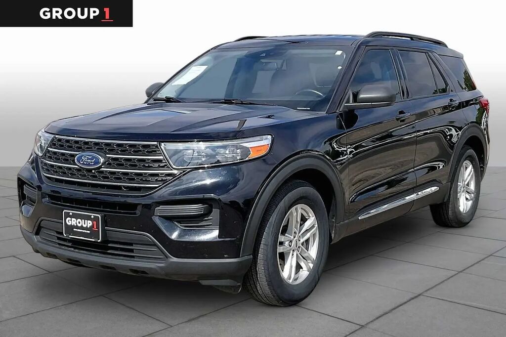 2022 Ford Explorer XLT — photo 1 of 13