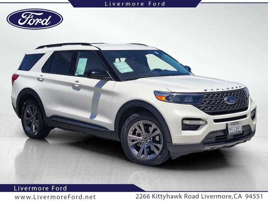 2023 Ford Explorer XLT — photo 1 of 39
