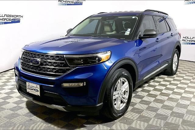 2023 Ford Explorer XLT — photo 1 of 10