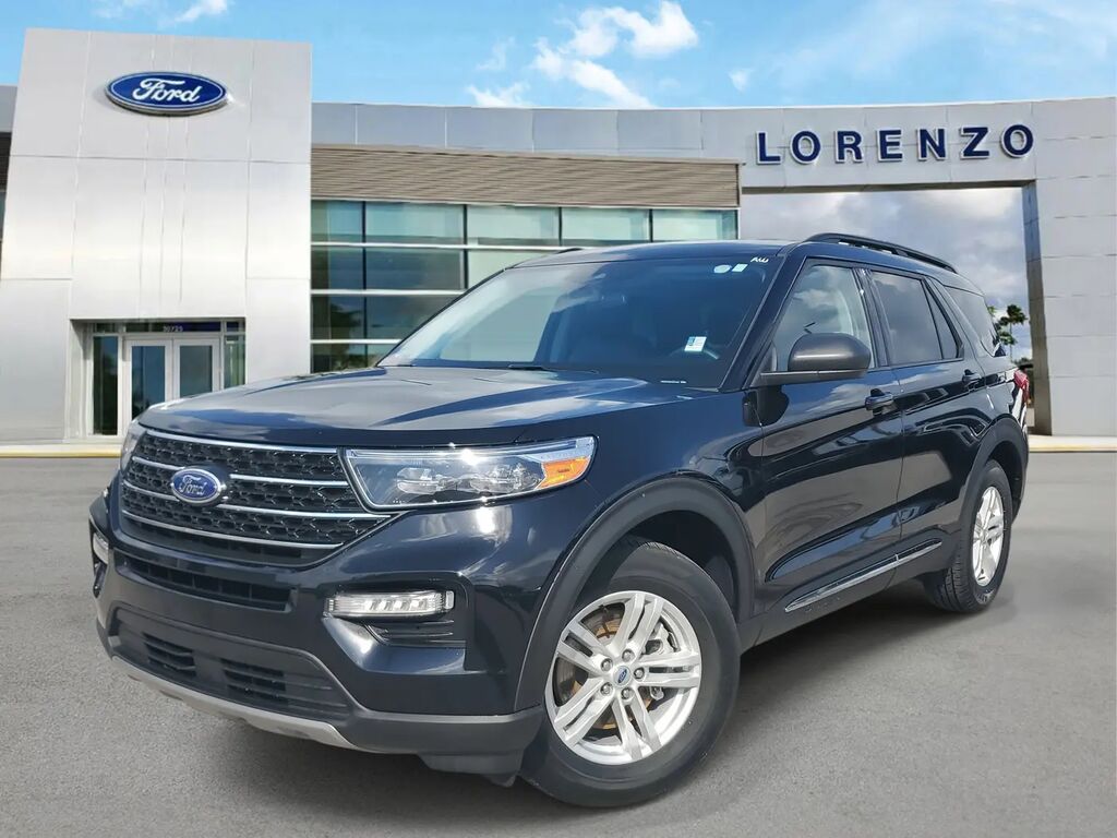 2023 Ford Explorer XLT — photo 1 of 26