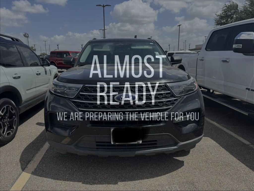 2023 Ford Explorer XLT — photo 1 of 13
