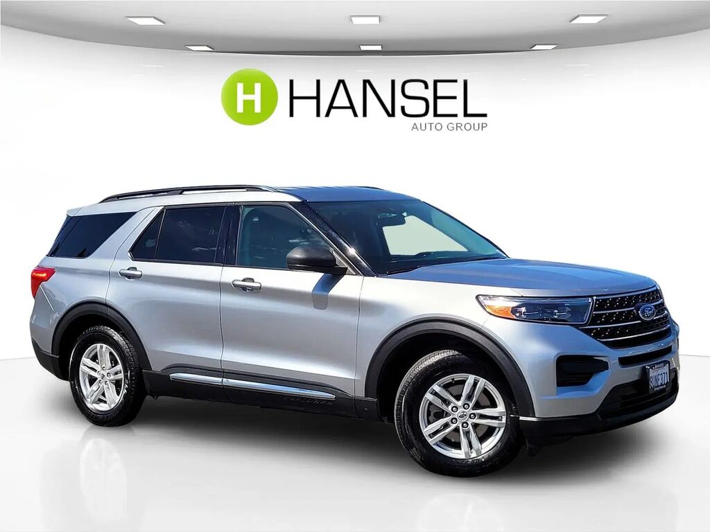 2021 Ford Explorer XLT — photo 1 of 13