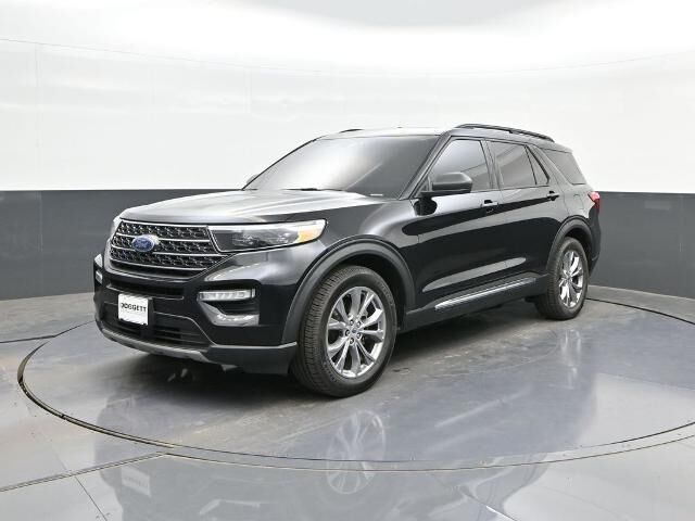 2021 Ford Explorer XLT — photo 1 of 26