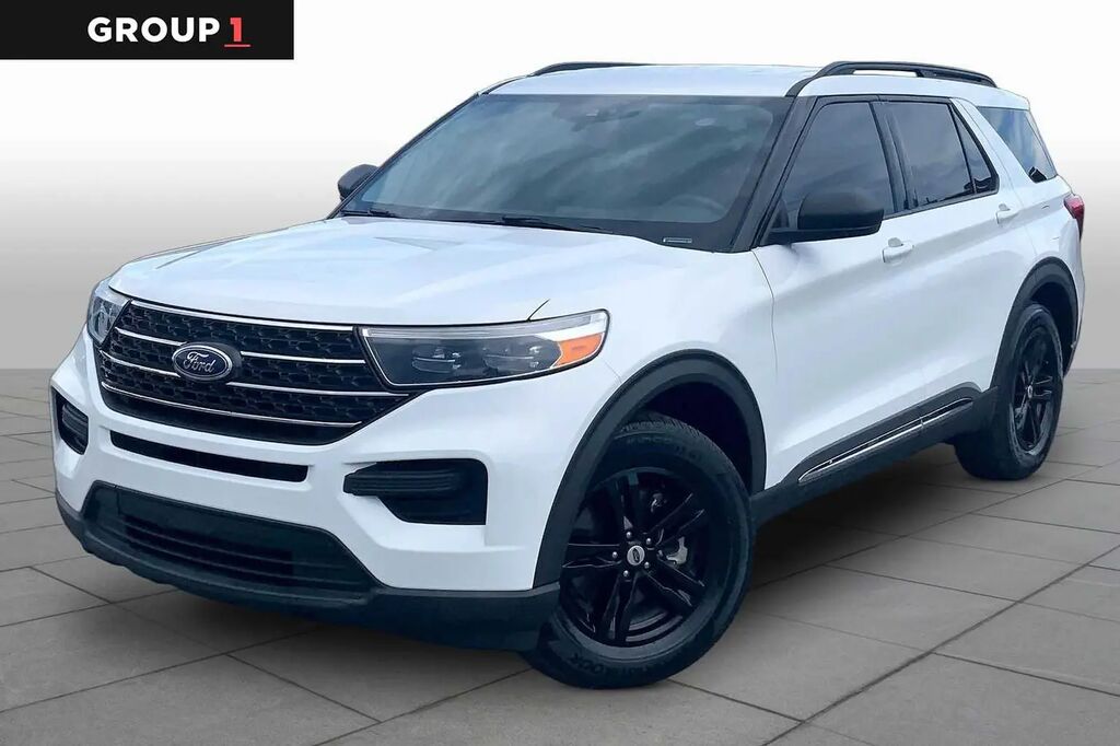 2022 Ford Explorer XLT — photo 1 of 14
