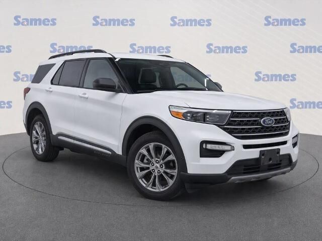 2022 Ford Explorer XLT — photo 1 of 13