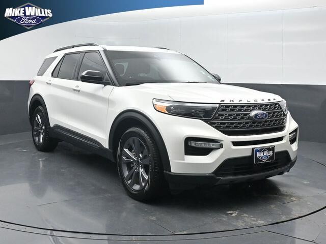 2022 Ford Explorer XLT — photo 1 of 26