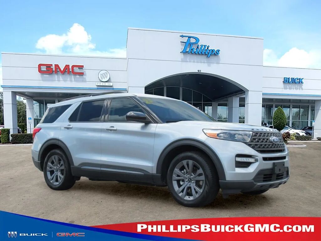 2023 Ford Explorer XLT — photo 1 of 13