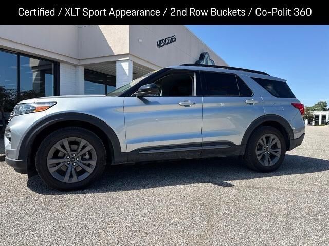 2023 Ford Explorer XLT — photo 1 of 13