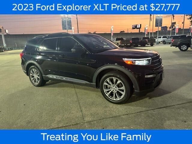 2023 Ford Explorer XLT — photo 1 of 26