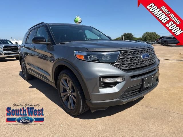2024 Ford Explorer XLT — photo 1 of 13