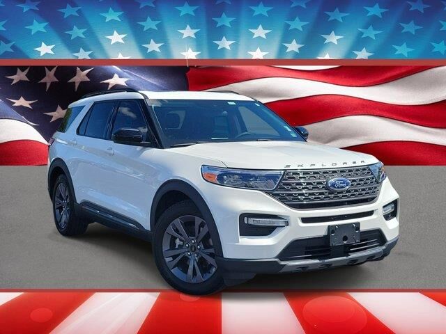 2024 Ford Explorer XLT — photo 1 of 26