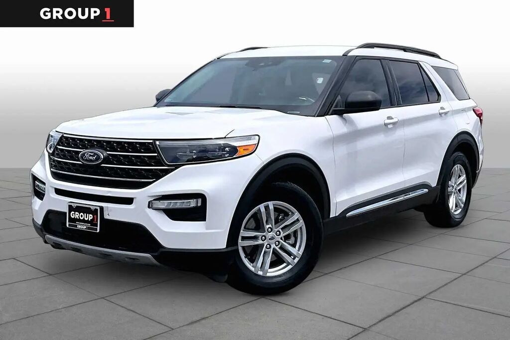 2022 Ford Explorer XLT — photo 1 of 51