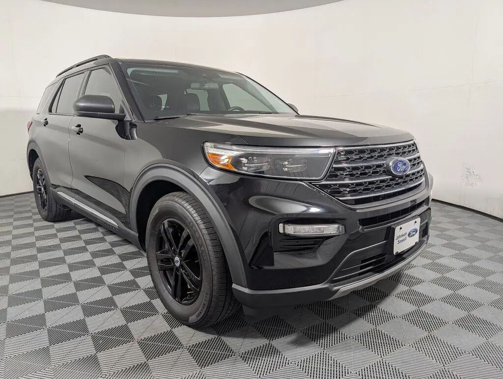 2022 Ford Explorer XLT — photo 1 of 14