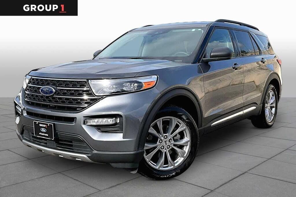 2023 Ford Explorer XLT — photo 1 of 1