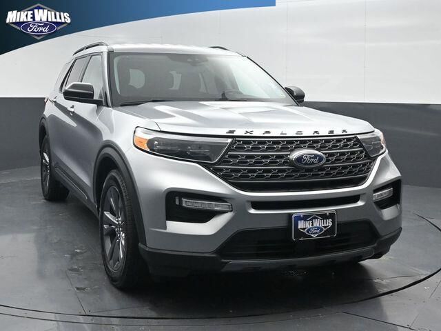 2024 Ford Explorer XLT — photo 1 of 13