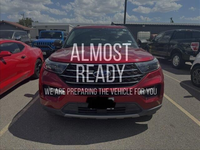 2020 Ford Explorer XLT — photo 1 of 18