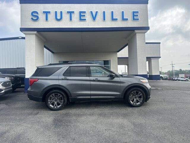 2022 Ford Explorer XLT — photo 1 of 4